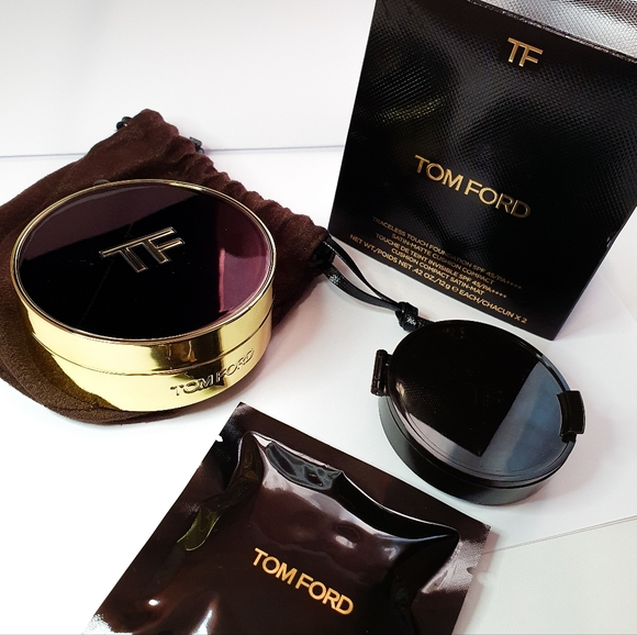 TOM FORD Traceless Touch Foundation Satin-Matte Cushion Compact 0.4 Rose - Picture 1 of 9